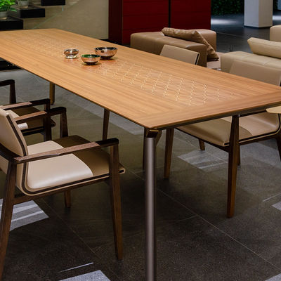 48 Zoll rechteckiger Metall-Tisch aus Holz mit Eisenbeinen